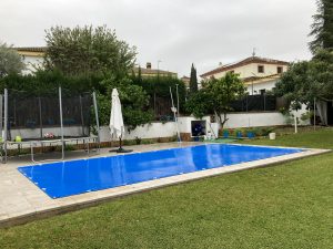 Cobertores y cubiertas para piscinas en Sevilla.