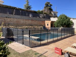 Vallas para piscinas en Sevilla .